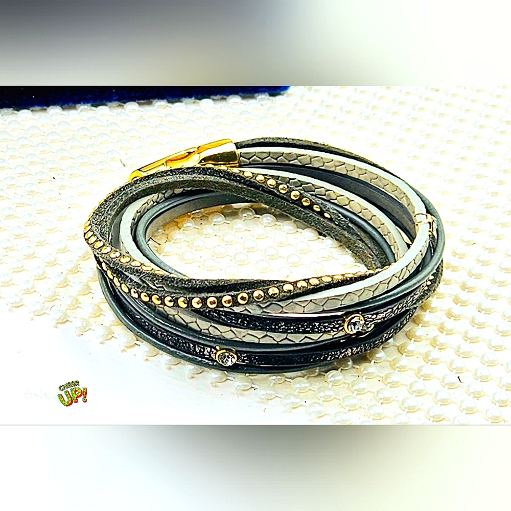 Saachi Leather Rhinestone Cuff - Picture 7 of 10